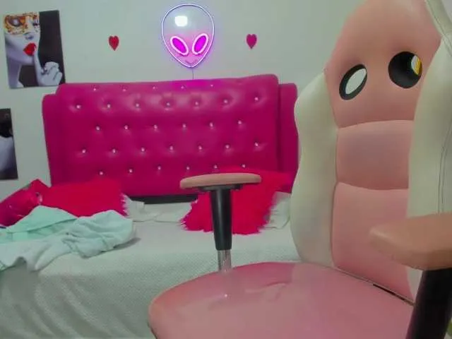 Live sex webcam photo for Cristal-rose #290295032
