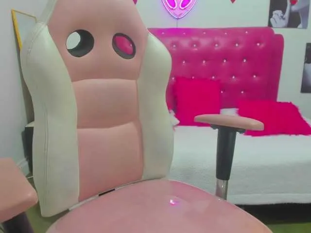 Live sex webcam photo for Cristal-rose #291029808