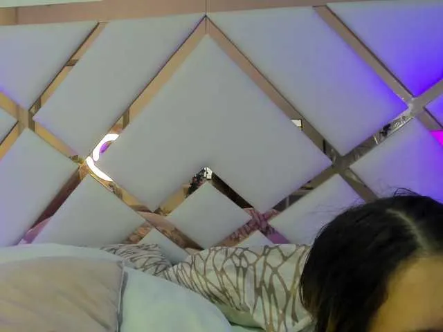 Live sex webcam photo for CristalHart #277601804