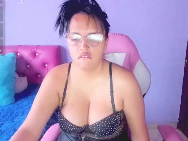 Live sex webcam photo for Cristaln07 #291818072