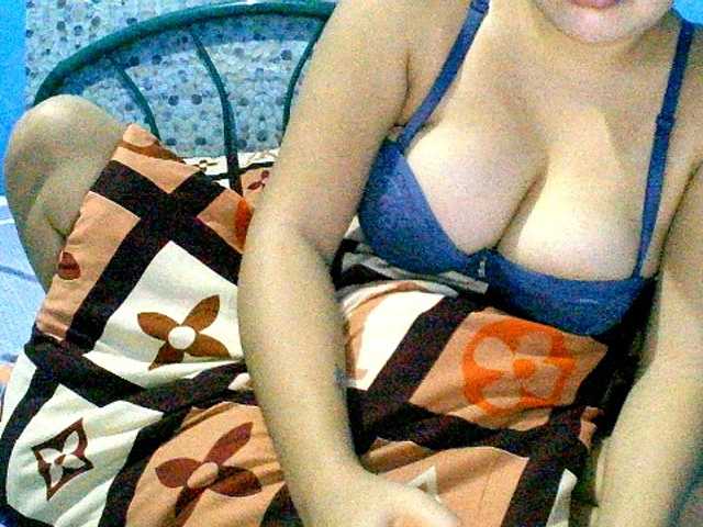 Live sex webcam photo for Cristine27 #274029341