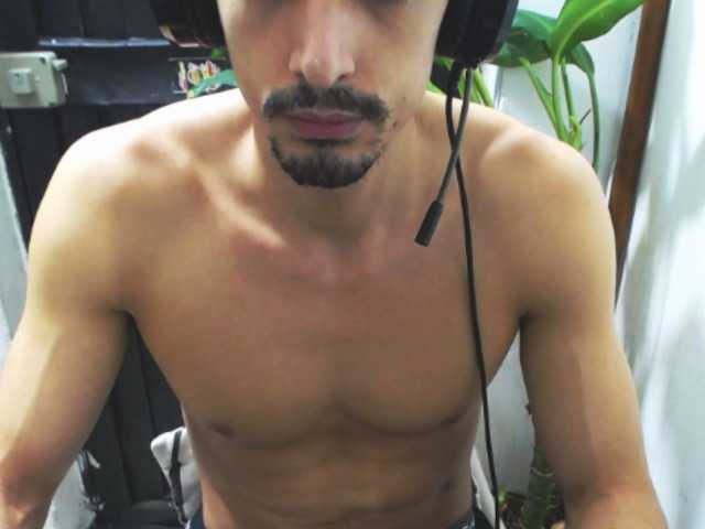 Live sex webcam photo for CristoMax69 #273244195