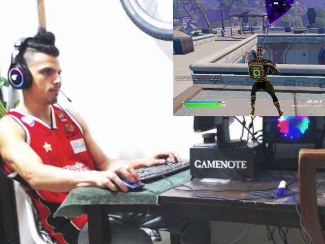 Live sex webcam photo for CristoMax69 #273586163