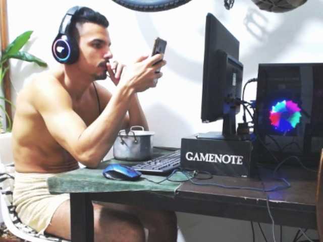 Live sex webcam photo for CristoMax69 #273662701