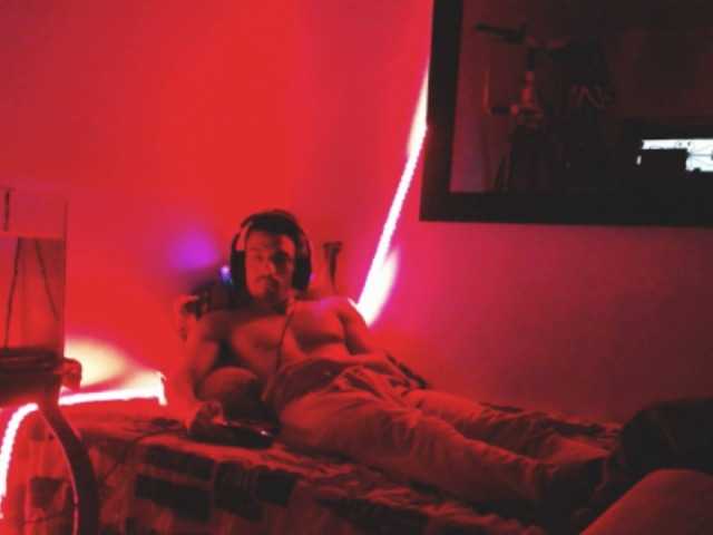 Live sex webcam photo for CristoMax69 #273676099