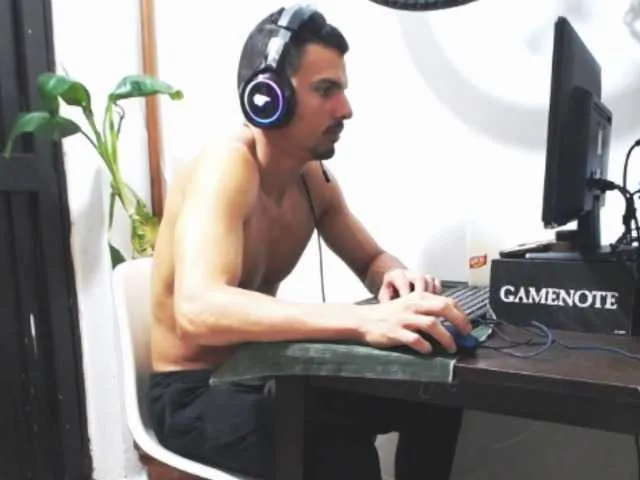 Live sex webcam photo for CristoMax69 #273709505