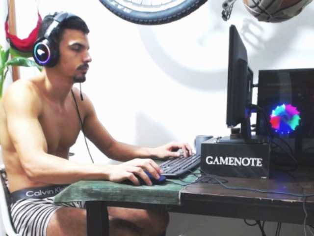 Live sex webcam photo for CristoMax69 #273777945