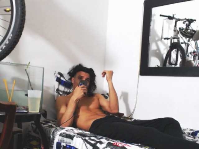 Live sex webcam photo for CristoMax69 #274153663