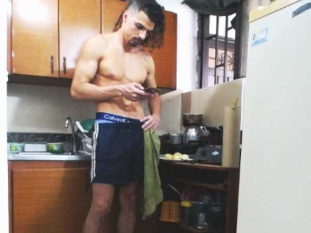 Live sex webcam photo for CristoMax69 #274179096