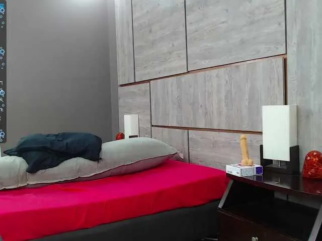 Live sex webcam photo for Cruelladevita #272990082