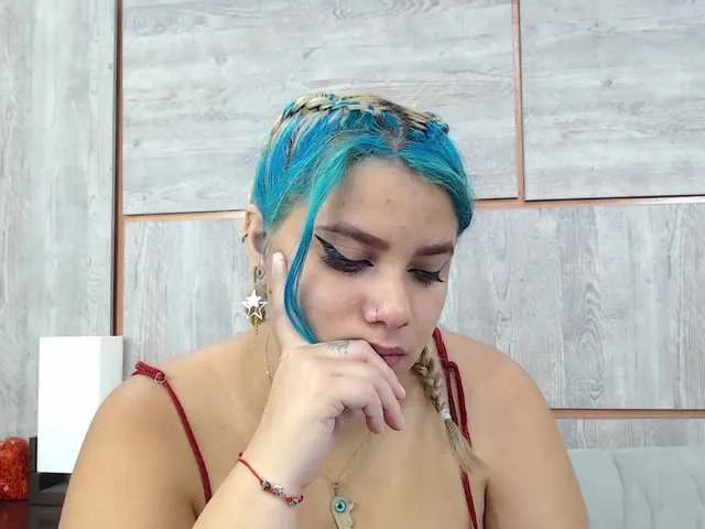 Live sex webcam photo for Cruelladevita #273011990