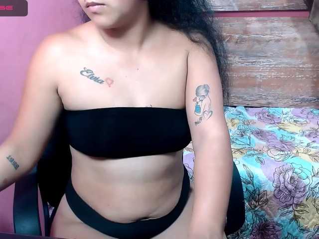 Live sex webcam photo for CrysstalX #273750562