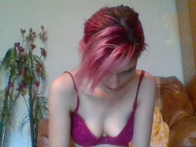 Live sex webcam photo for CryssuMiles #276549525