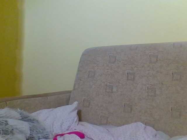 Live sex webcam photo for CryssuMiles #276720737