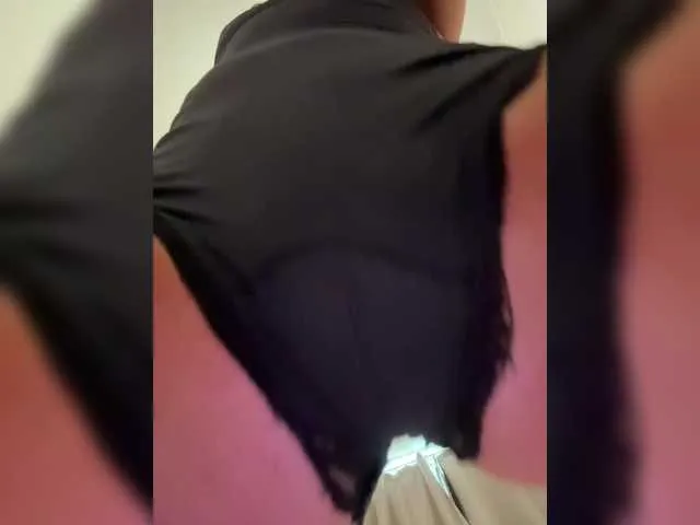 Live sex webcam photo for Crystal1-1 #294131650