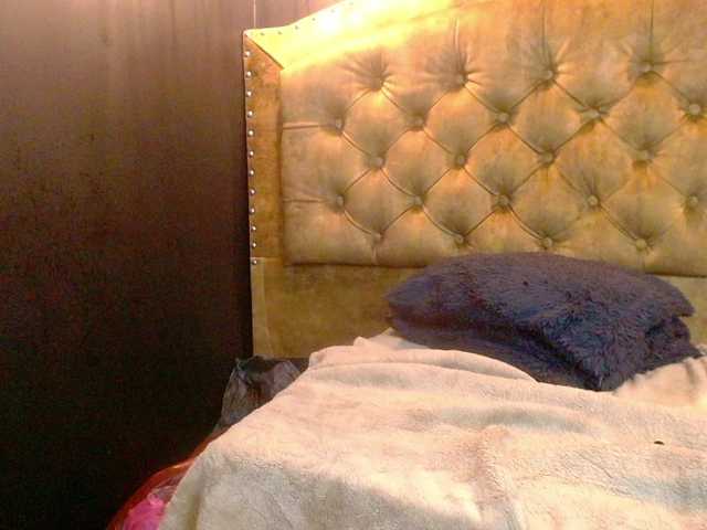 Live sex webcam photo for CrystalBrooke3x #290564171