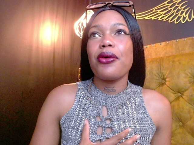 Live sex webcam photo for CrystalBrooke3x #290585648