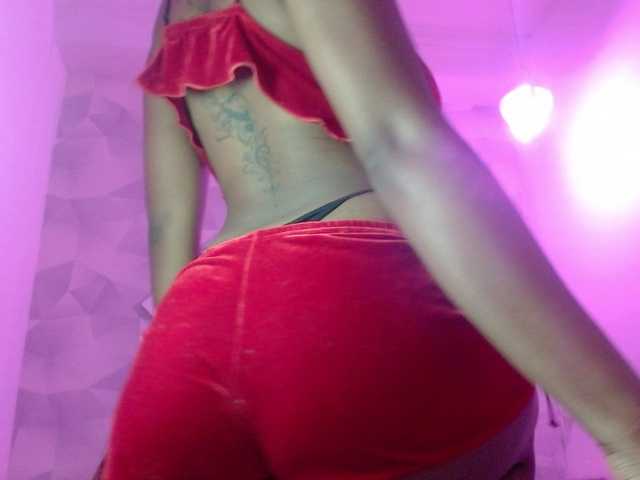 Live sex webcam photo for CrystalBrooke3x #290715094