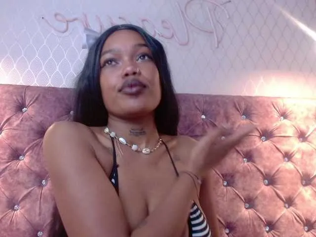 Live sex webcam photo for CrystalBrooke3x #290826173