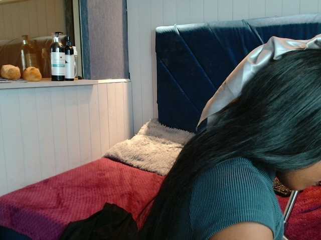 Live sex webcam photo for CrystalBrooke3x #291007561