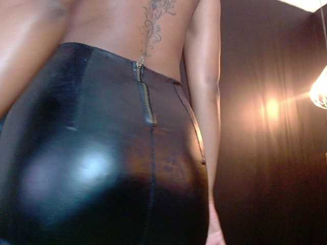 Live sex webcam photo for CrystalBrooke3x #291066607