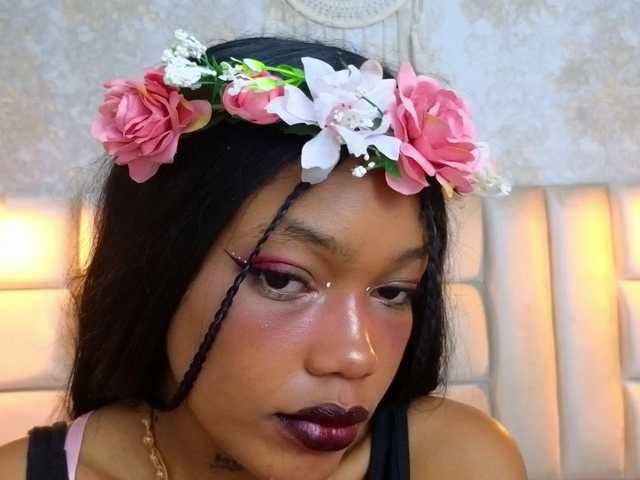 Live sex webcam photo for CrystalBrooke3x #291263573