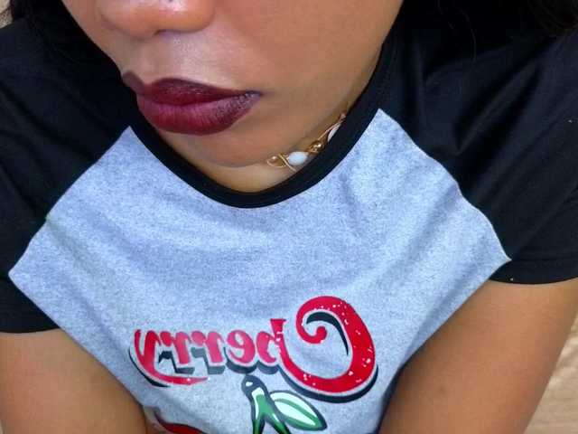 Live sex webcam photo for CrystalBrooke3x #291347611