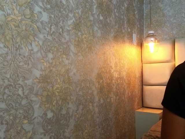 Live sex webcam photo for CrystalBrooke3x #291380764