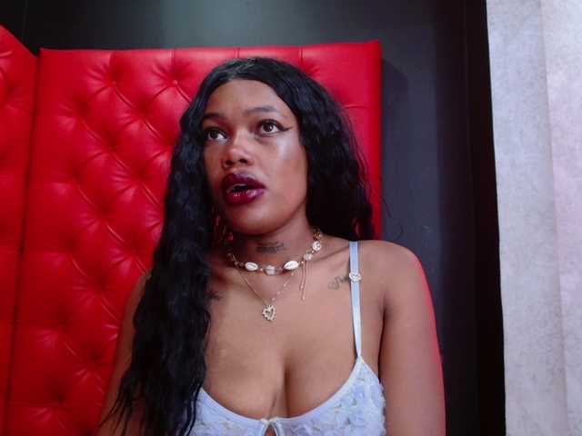 Live sex webcam photo for CrystalBrooke3x #291558440