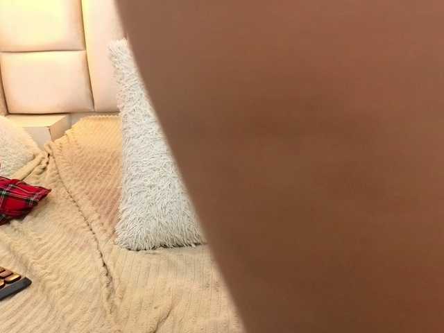 Live sex webcam photo for CrystalBrooke3x #291710614