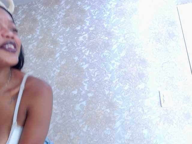 Live sex webcam photo for CrystalBrooke3x #291875143