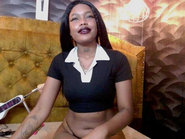 Live sex webcam photo for CrystalBrooke3x #291978564