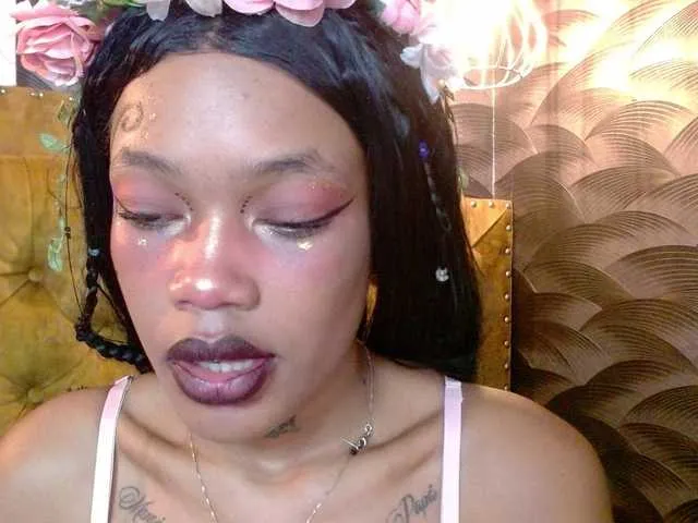 Live sex webcam photo for CrystalBrooke3x #292057824