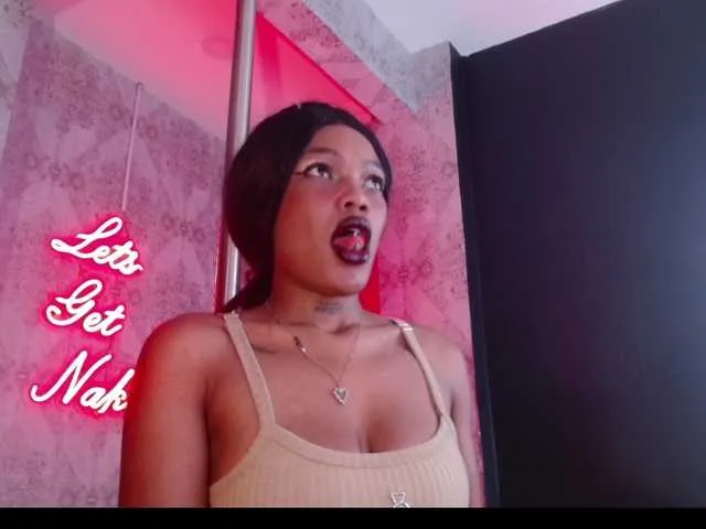 Live sex webcam photo for CrystalBrooke3x #292397796