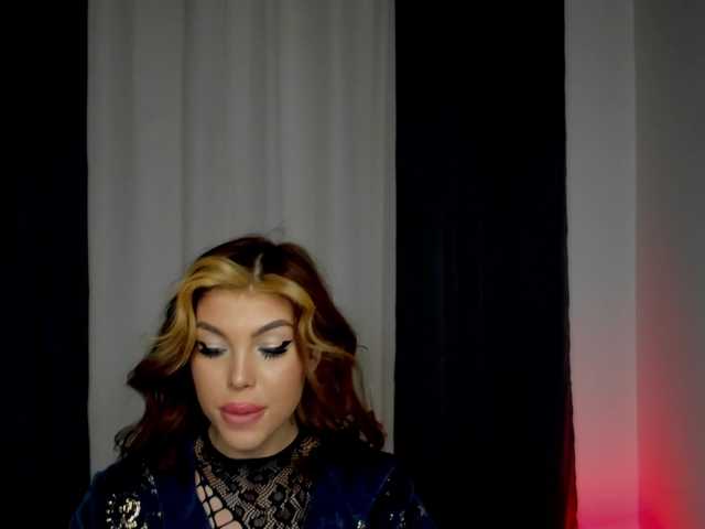 Live sex webcam photo for CrystalFerro #290328886