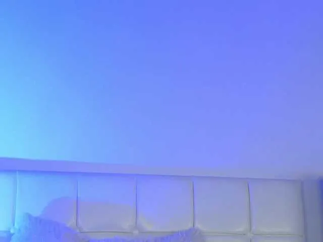 Live sex webcam photo for CrystalFerro #290558997