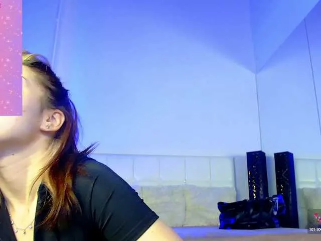Live sex webcam photo for CrystalFerro #290852400
