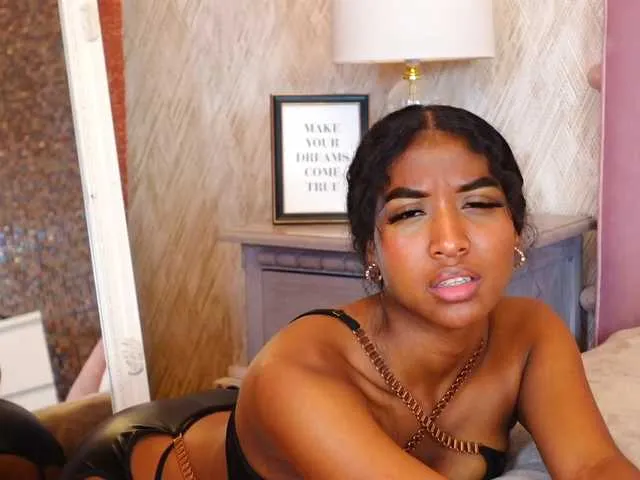 Live sex webcam photo for CrystalMar #275570616