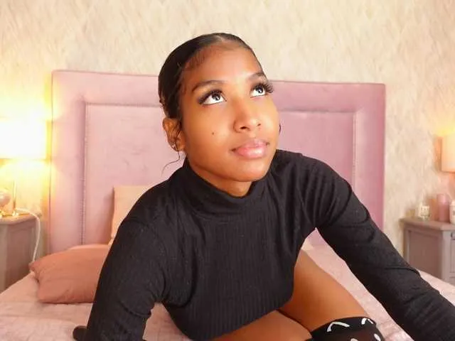 Live sex webcam photo for CrystalMar #277202342