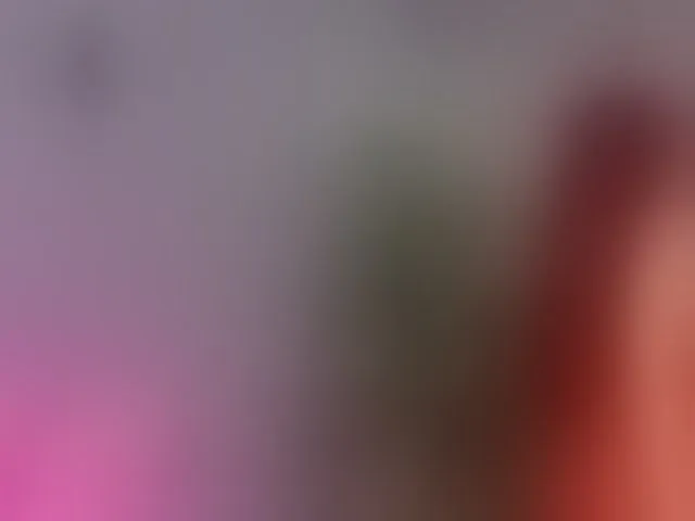 Live sex webcam photo for CrystalRed #293562442