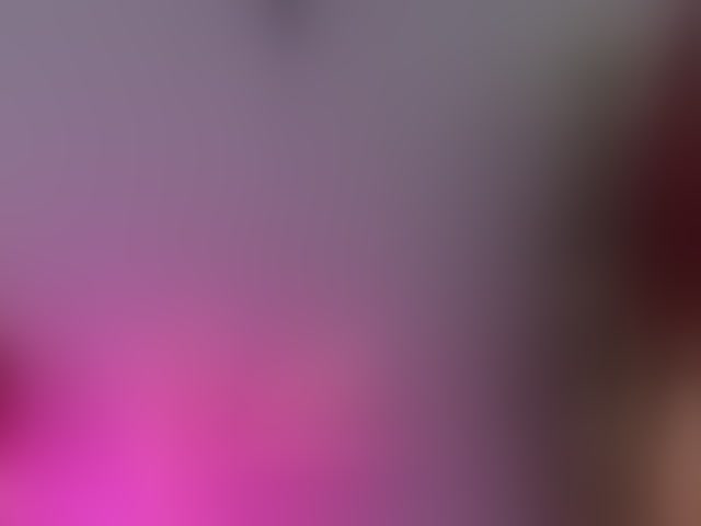 Live sex webcam photo for CrystalRed #293569430