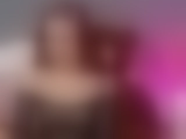 Live sex webcam photo for CrystalRed #293605483