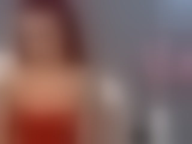 Live sex webcam photo for CrystalRed #293850058