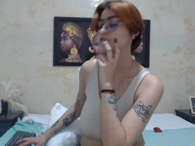 Live sex webcam photo for CrystalStarX #291012024