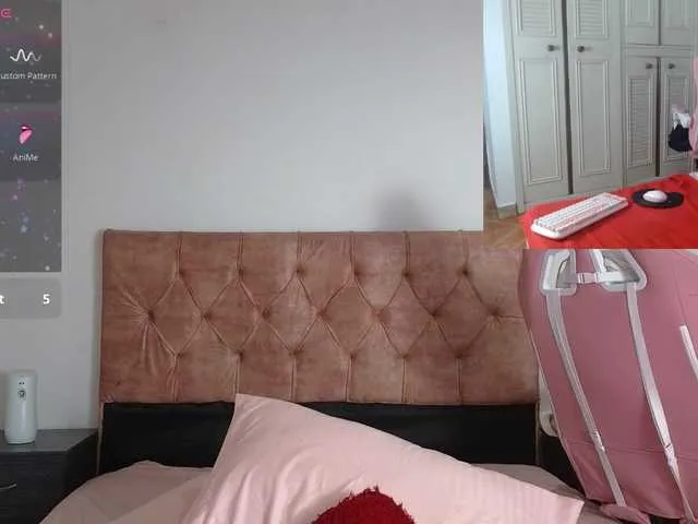 Live sex webcam photo for CrystalStarX #291689923