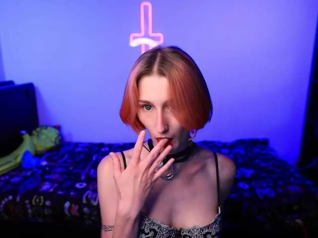 Live sex webcam photo for CrystalWitch #273990654