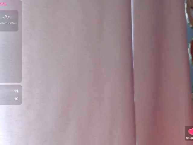 Live sex webcam photo for CrystalWoods94 #291563411