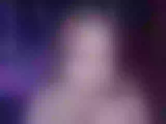 Live sex webcam photo for CrystallPaws #291921254