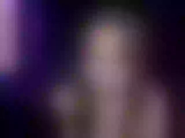 Live sex webcam photo for CrystallPaws #291930254