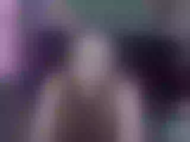 Live sex webcam photo for CrystallPaws #292103781
